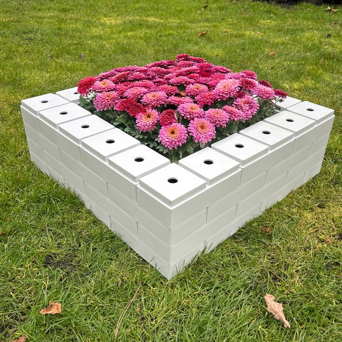 Garden planter kit made with recycled plastic building blocks