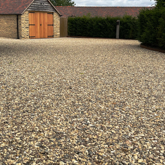 Gravel stabilisation grids. Geocell grids with 20mm flint gravel